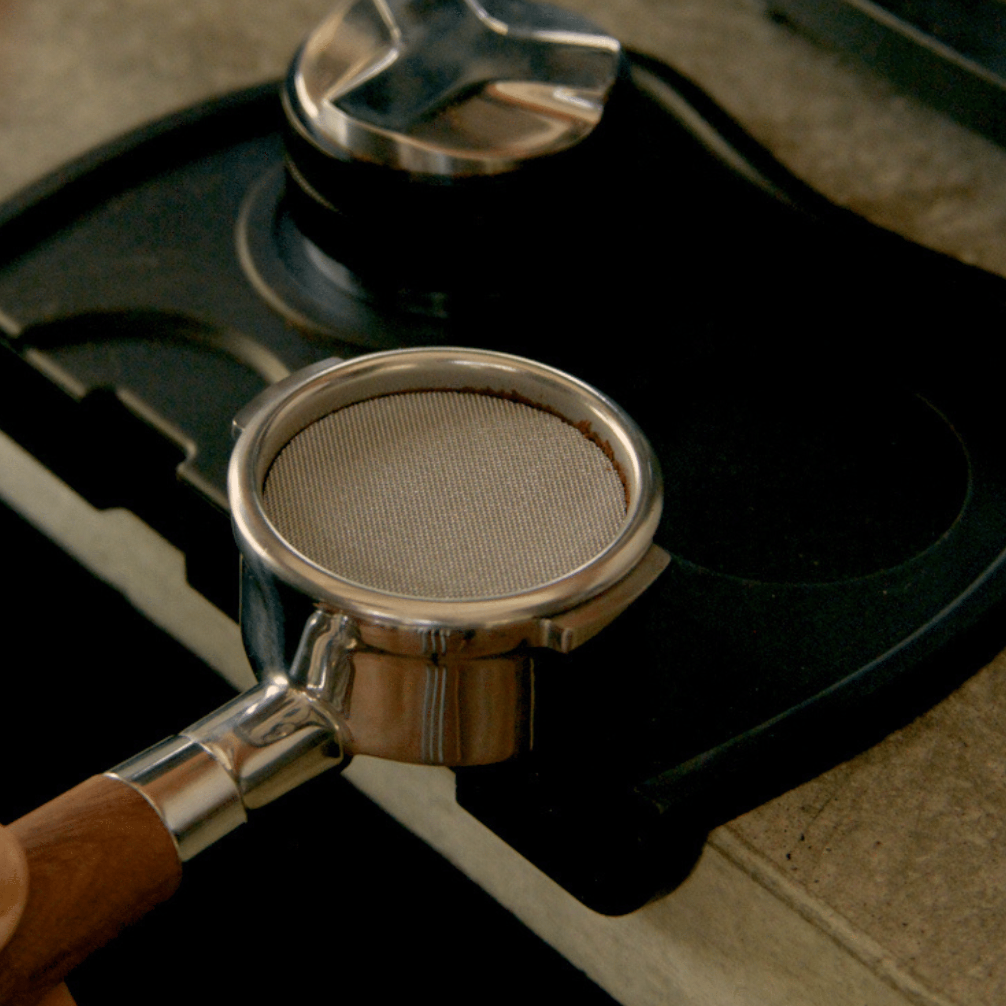 Bottomless portafilter