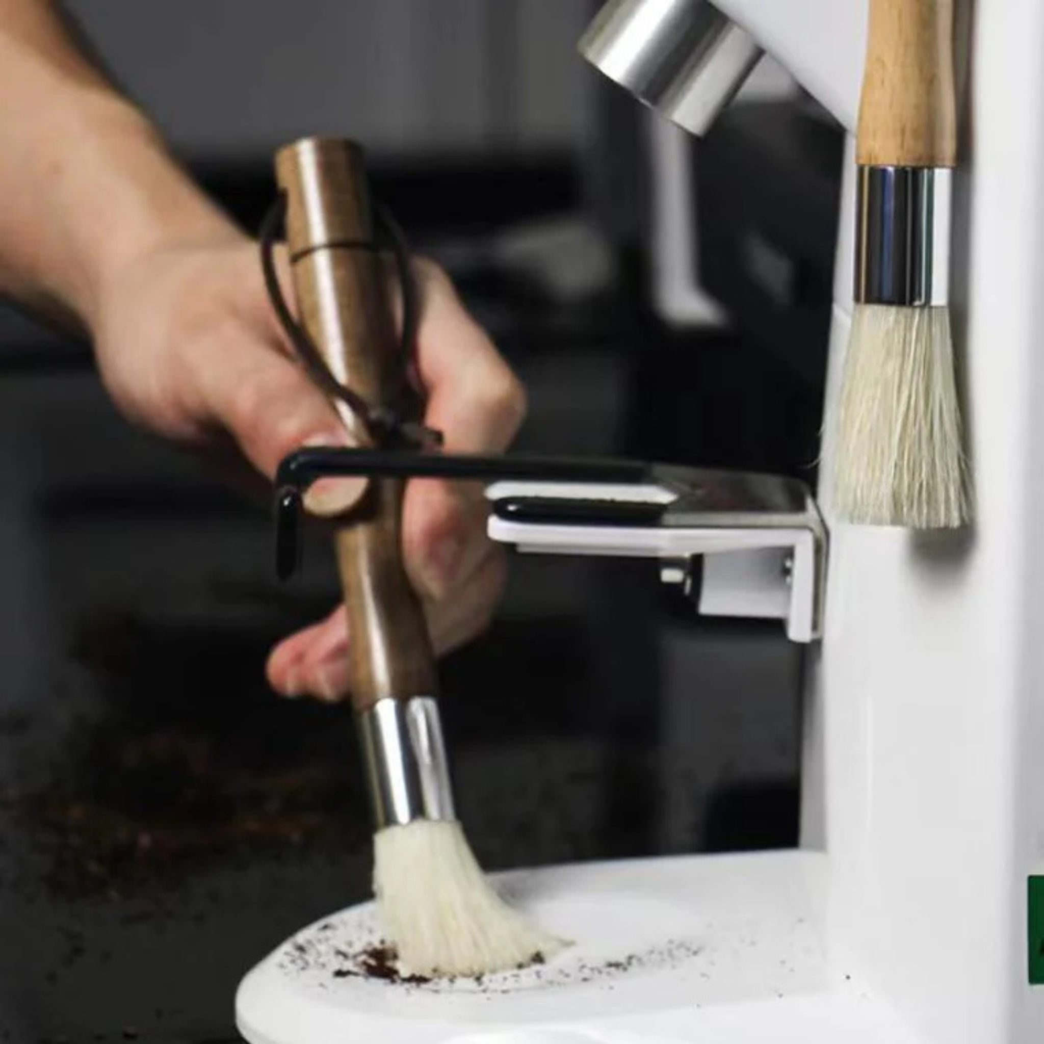 Coffee Brush - Almond